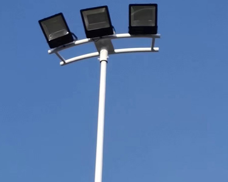 山西永鑫照明公司提醒山西高桿燈的構成有哪些需要特別注意的地方？